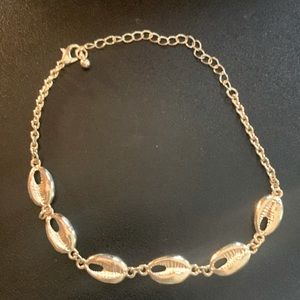 Seashell 🐚 Gold colored ankle bracelet or large bracelet. New, no tags.